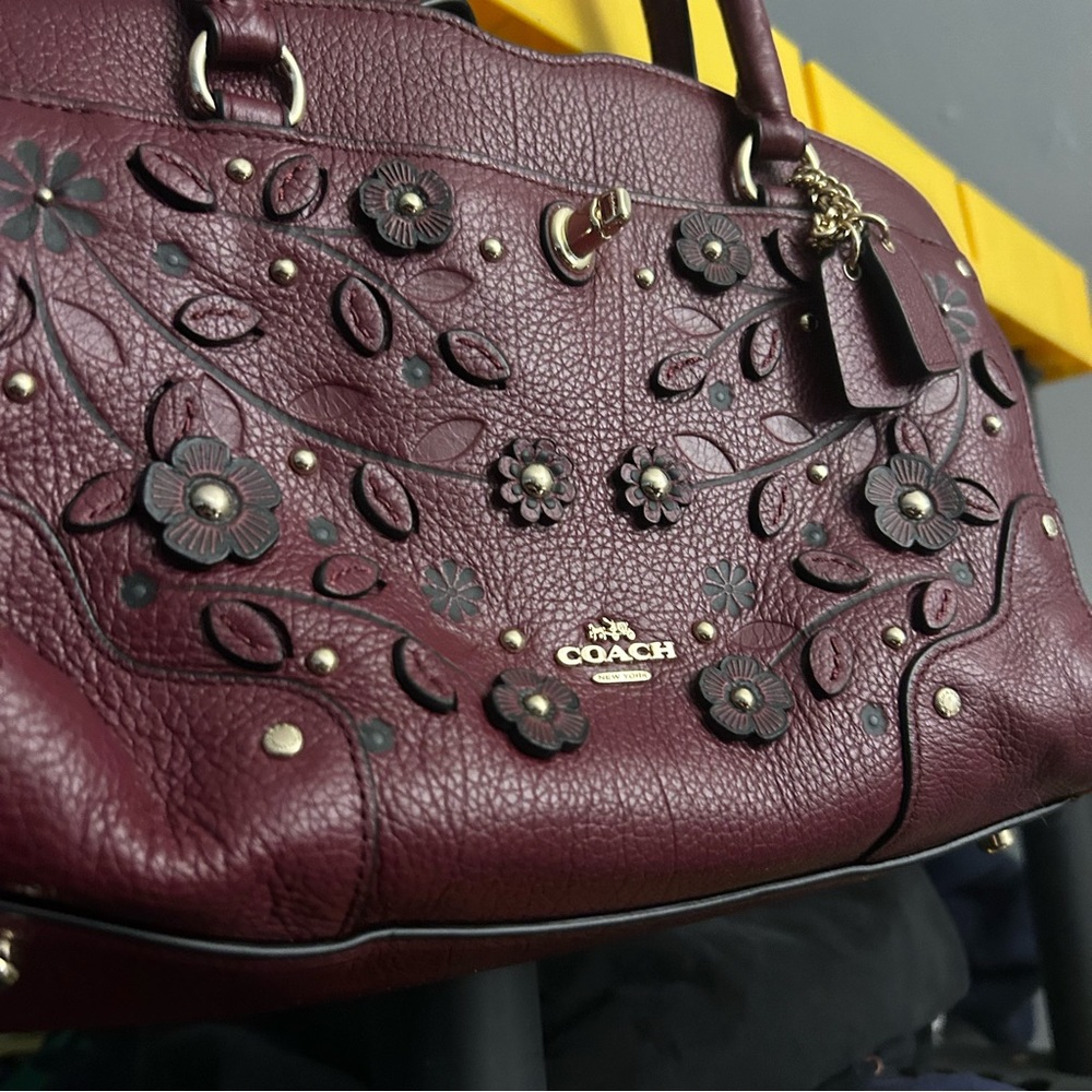 Coach Purse Womens Os Red 38376 Willow Floral Applique Mercer‎ Satchel Leather - Picture 2 of 6